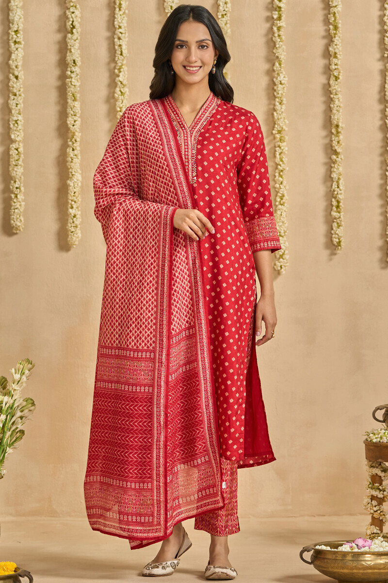 Red Printed Dola Silk Narrow Pants