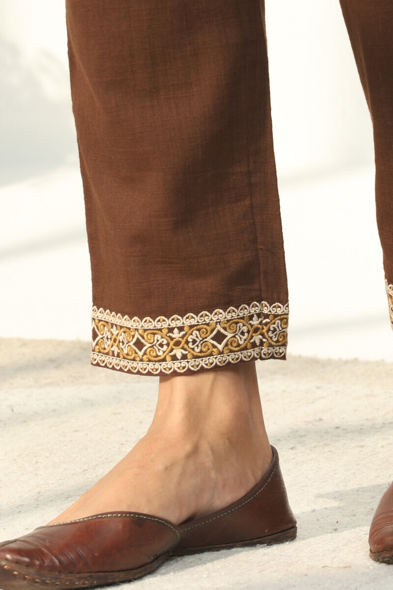 Brown Handcrafted Gauze Slub Narrow Pants