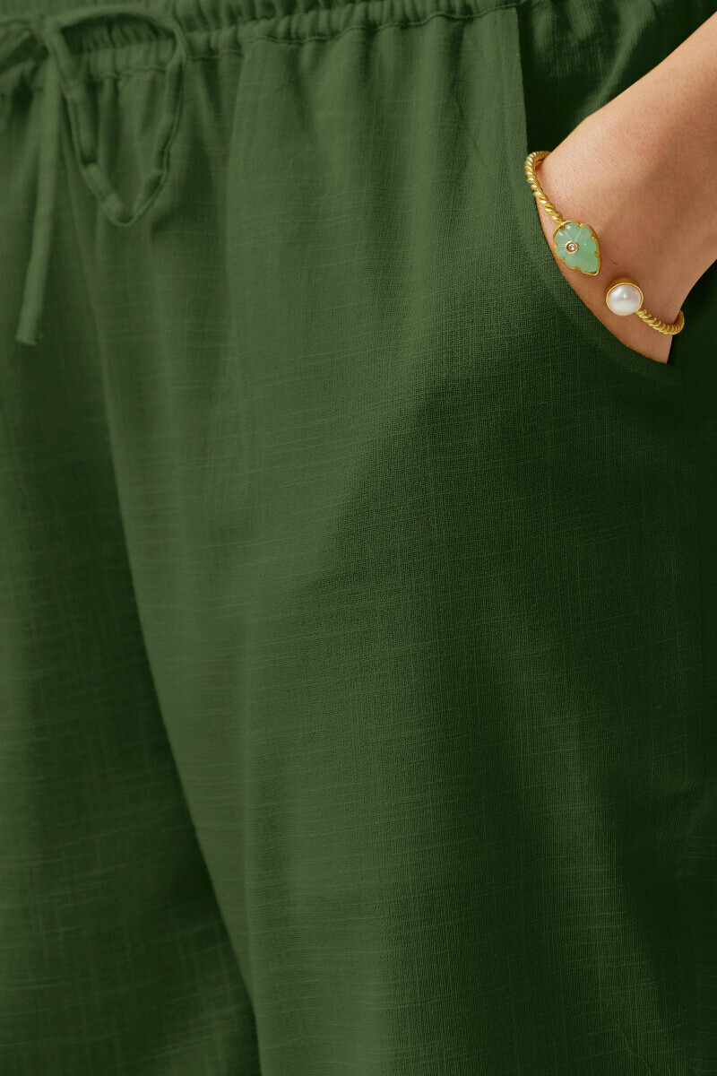 Green Handcrafted Gauze Slub Narrow Pants