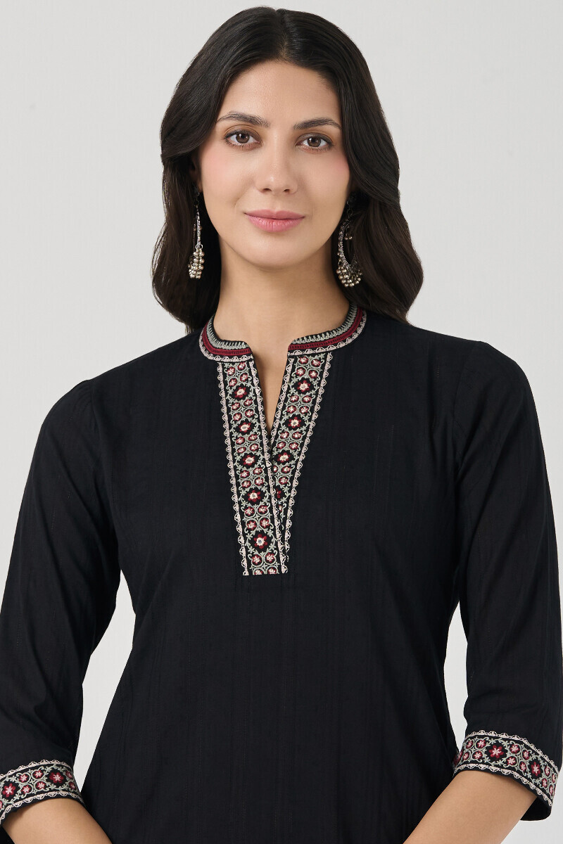 Black Handcrafted Short Ram Buta Kurta