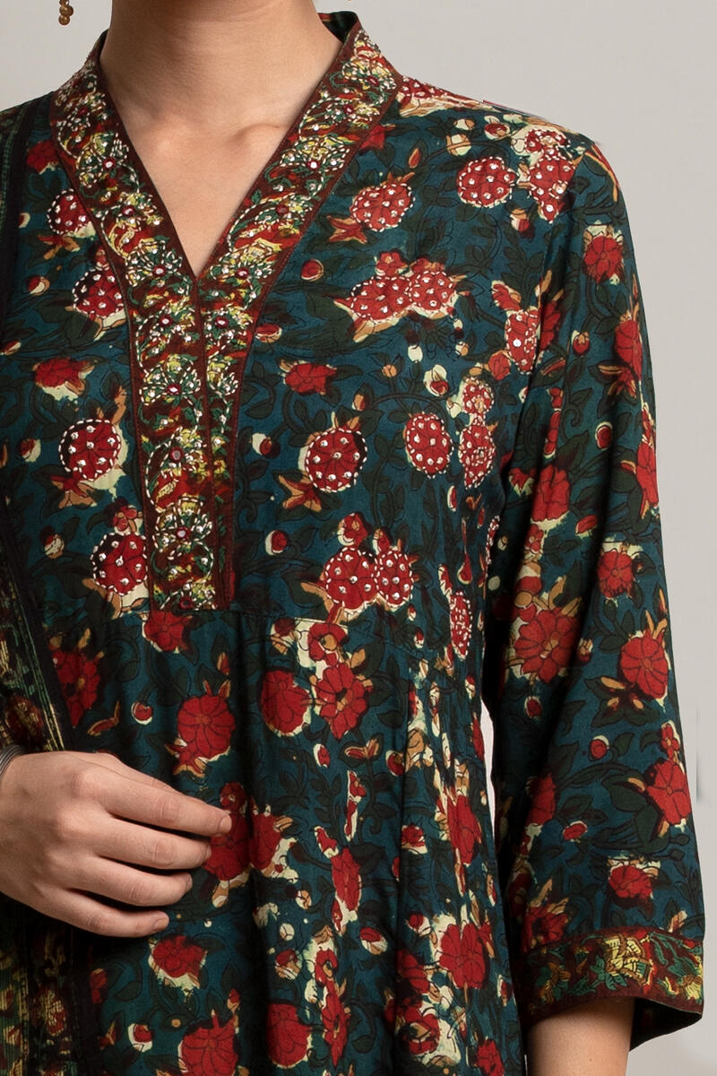 Green Block Printed Straight Shantung Silk Kurta