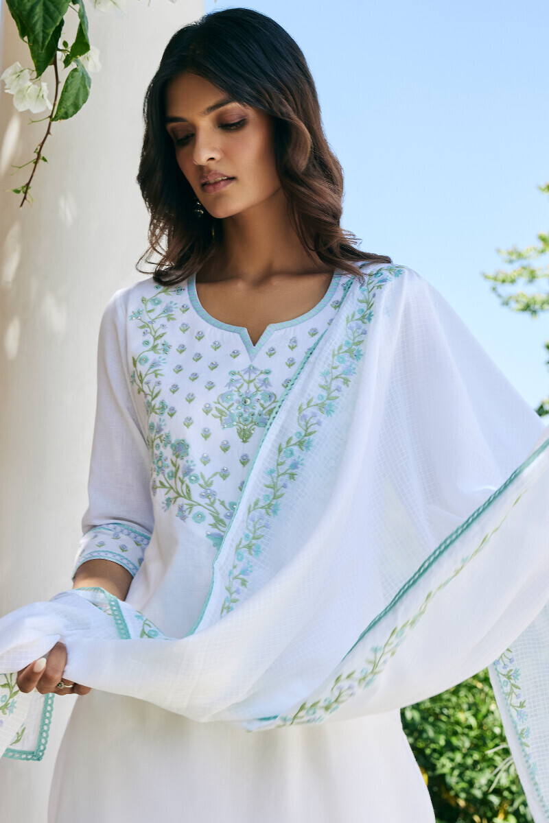 White Handcrafted Kota Dupatta